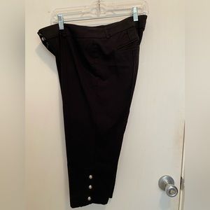 Style & Co black capri pants